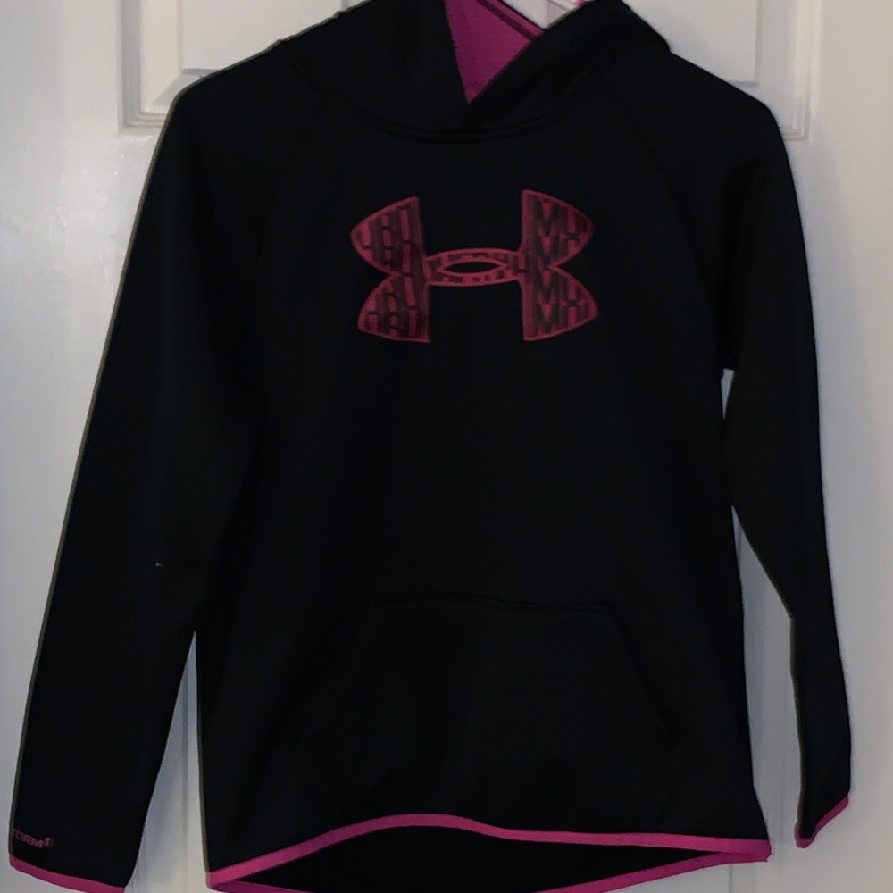 Youth Large Under Armour Long Sleeve Hoodie.